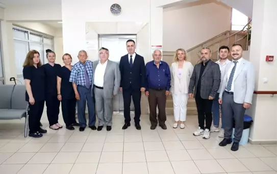 Rektör Özölçer Merkez Huzurevi sakinlerinin Kurban Bayramı'nı kutladı