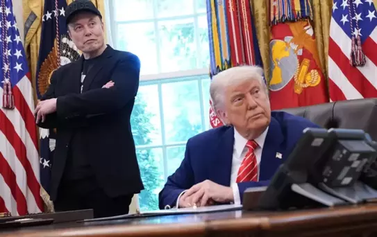 Dostlar düşmana dönüştü! Musk 'büyük bombayı' bıraktı: Epstein dosyalarında Trump'ın adı var