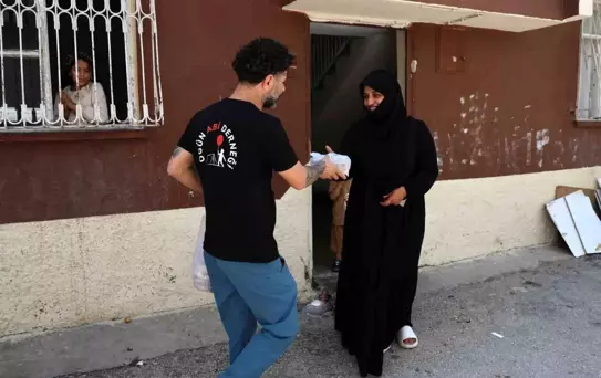 Adana'da Kurban Eti İhtiyaç Sahiplerine Dağıtıldı