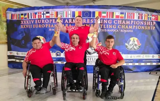 Bağcılar Belediyesi Sporcuları, Avrupa Bilek Güreşi Şampiyonası'ndan Üç Altın Madalya ile Döndü