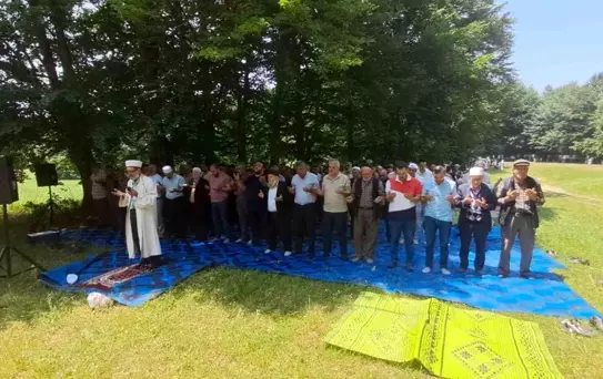 Bilecik'te Yağmur ve Şükür Duası Coşkuyla Yapıldı