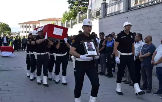 Tosya'da Polis Memuru Son Yolculuğuna Uğurlandı
