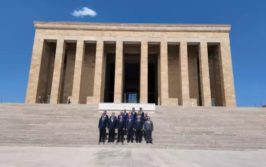 HSK Üyeleri Anıtkabir'i Ziyaret Etti