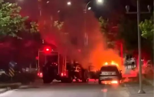 Elazığ'da Araçta Yangın