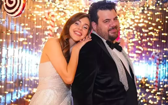 Romantik tatil kabusa döndü! Berfu ve Eser Yenenler Paris'te dolandırıldı