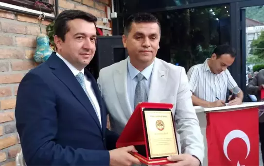 Devrek Kaymakamı veda yemeğinde göz yaşlarına hakim olamadı