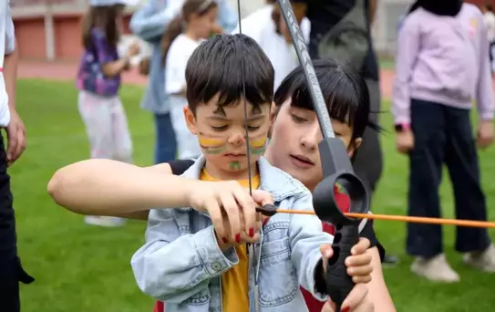 Gümüşhane'de Çocuklar için Gençlik Spor Festivali Düzenlendi