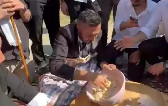 Düğün Konvoyunda Hamur Eğlencesi