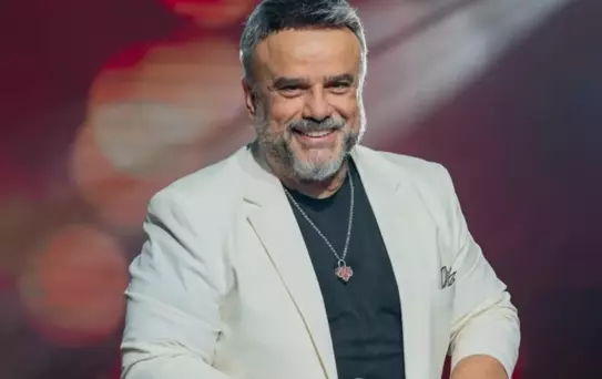 Bülent Serttaş'ın gözlerden uzak büyüttüğü kızı, üniversiteden mezun oldu