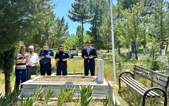 Hisarcıklı şehit asker Yavuz mezarı başında anıldı