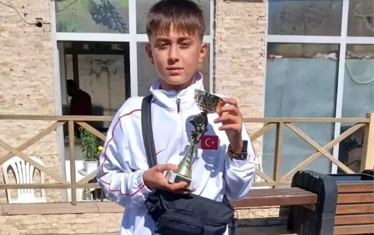 Mehmet Sarıtaş, Uluslararası Karate Şampiyonasında Beşinci Oldu