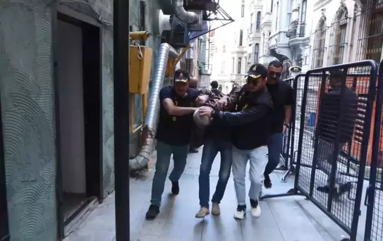 Özgür Özel'e Yumruklu Saldırı: 4,5 Yıl Hapis İstemi