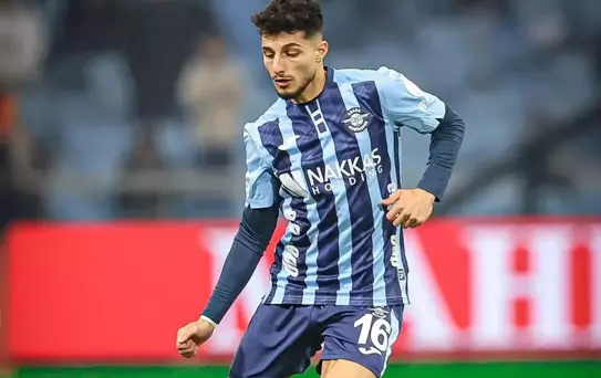 3 büyüklerle anılan İzzet Çelik'ten sürpriz imza