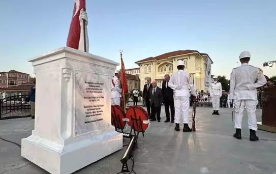 'Türkiye Şehitlerini Anıyor' programı Çanakkale Deniz Müzesi'nde gerçekleştirildi