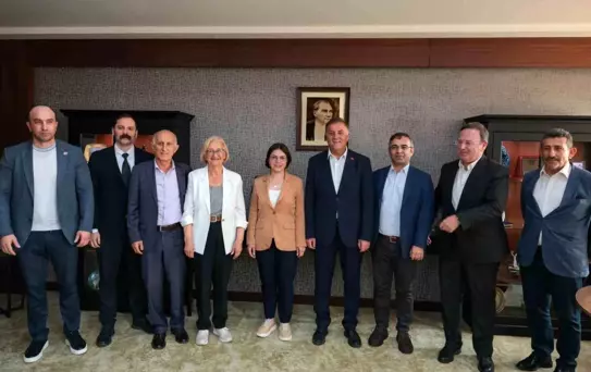 İBB Başkanvekili Nuri Aslan'dan Maltepe Belediye Başkanı Köymen'e Övgü