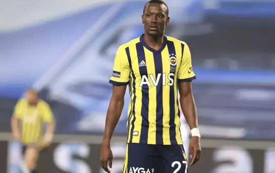 Mame Thiam canlı yayında açıkladı: Fenerbahçe'ye imza atacak