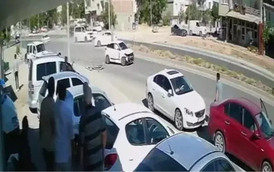 Gölbaşı'nda Trafik Kazası: 4 Yaralı