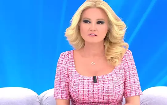 Müge Anlı'nın yıllardır gözlerden uzak büyüttüğü kızı üniversiteden mezun oldu