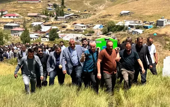 Ağabeyi tarafından öldürülen Ocak Partisi lideri Kadir Canpolat son yolculuğuna uğurlandı