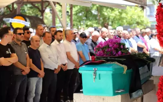 Manisa Barosu'na Kayıtlı Avukat Ali Kanıt Hayatını Kaybetti