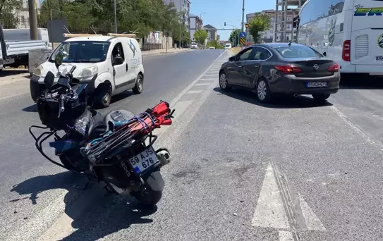 Çorlu'da U Dönüşü Kaza: 2 Yaralı