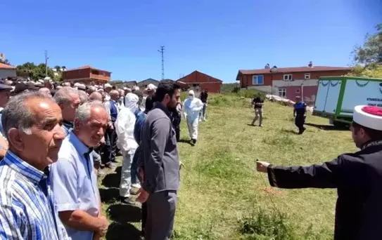 KKKA Şüphesiyle Hayatını Kaybeden Kadın Toprağa Verildi