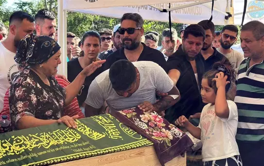 Uzunköprü'de trafik kazasında 5 kişi hayatını kaybetti