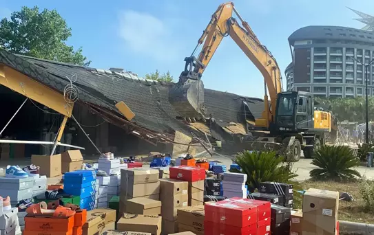 Aksu'da Kaçak Yapı Yıkımı İsyan Yarattı