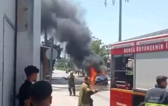 Bursa'da Otomobil Yangını