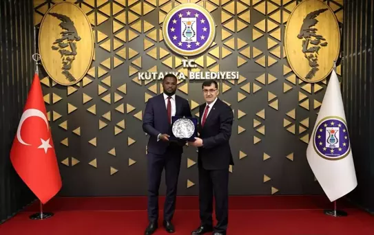 Kütahya Belediye Başkanı, Fildişi Sahili Temsilcisi'ni Ağırladı