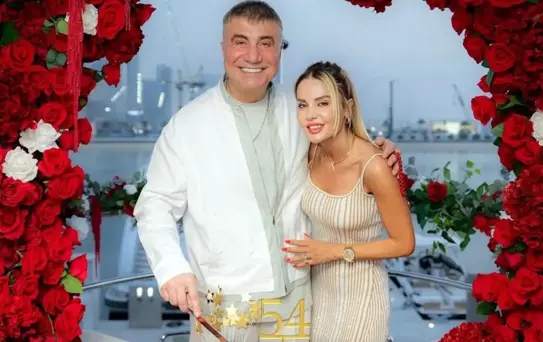 Sedat Peker, doğum günü partisinde ortaya çıktı! Şarkıdaki sözler bir hayli manidar