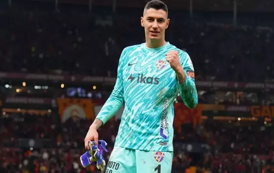 Trabzonspor, Berke Özer için görüşmelere başladı