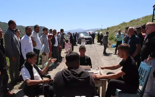 Şenkaya'da Asırlık Düğün Geleneği