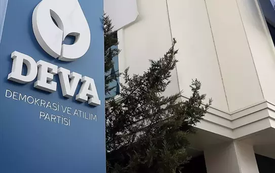 İki milletvekili DEVA Partisi'nden istifa etti