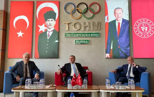 Bursa'da Gençlik ve Spor Merkezi Açıldı