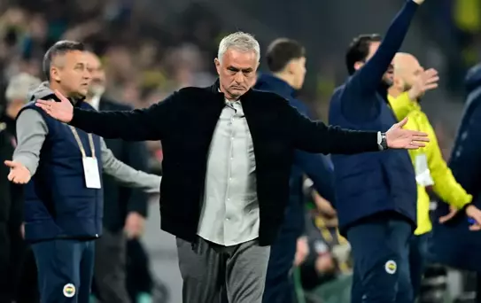 Yıldız futbolcuyla konuşan Jose Mourinho tek cümlesiyle ikna etti