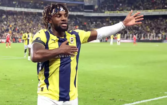 Allan Saint-Maximin, yeni takımına imzayı atıyor