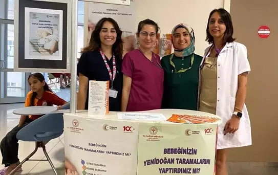 Kuşadası'nda FKÜ Bilgilendirme Standı