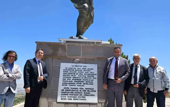 Başkan Zor: 'Kocatepe'yi bütün gençlerimiz gelip, görmeli'