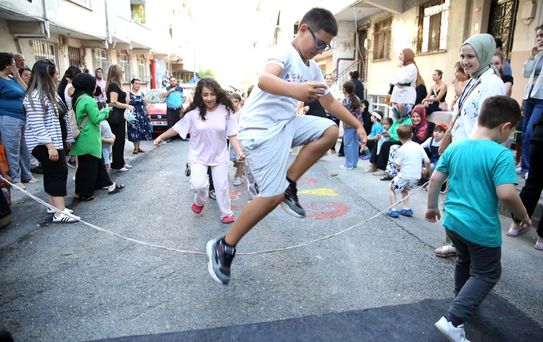 Küçükçekmece'de 'Sokakta Oyun Var' Etkinliği Heyecan Yarattı