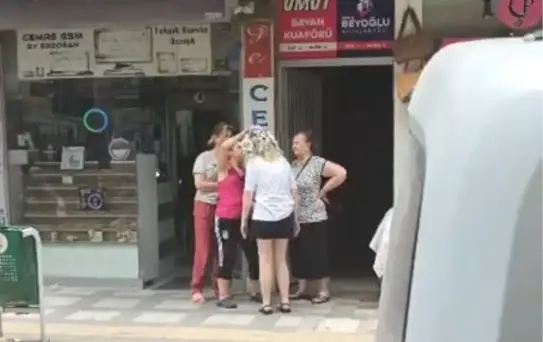 Saç Kesimi Sokakta Devam Etti