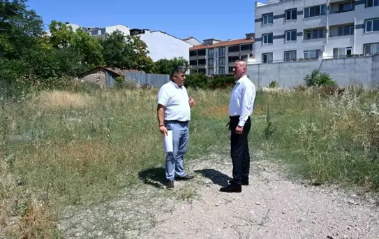 Karacabey'de Otopark ve Çocuk Parkı Projesi Başlatıldı