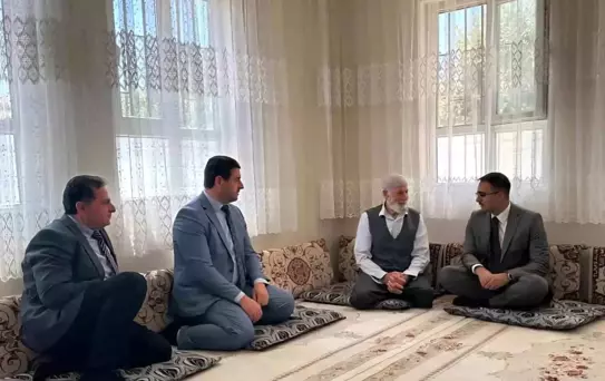 Kaymakamın ilk ziyareti şehit ailesine oldu
