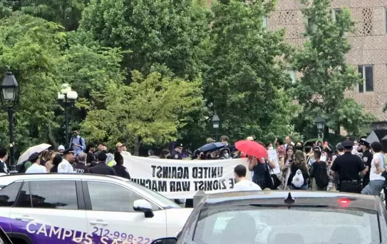 New York'ta Filistin ve İran Destekçisi Gösteri