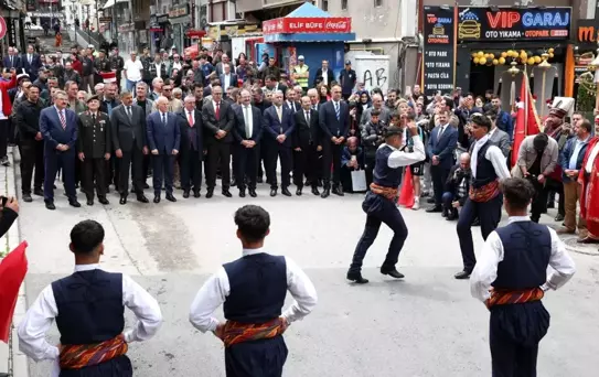 Atatürk'ün Erzurum'a Gelişinin 106. Yıl Dönümü Kutlandı