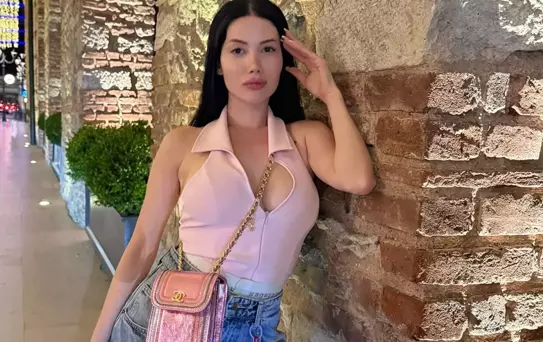 Cansel Ayanoğlu Alaçatı'da locaya verilen fiyatı duyunca isyan etti