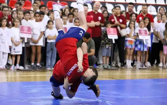 Denizli'de Ücretsiz Spor Kursları Başladı