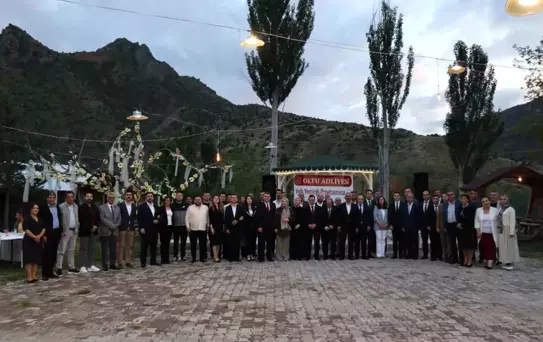 Oltu'da Başsavcı ve Hakimlere Duygusal Veda