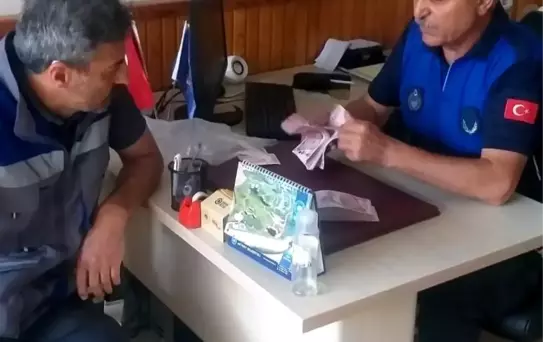 ATM'deki 40 Bin Lira Sahibine İade Edildi