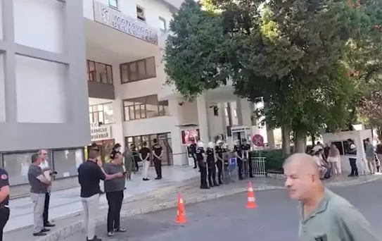 Manavgat Belediyesi'ne yolsuzluk operasyonu! Belediye başkanı ve bazı yöneticiler gözaltında